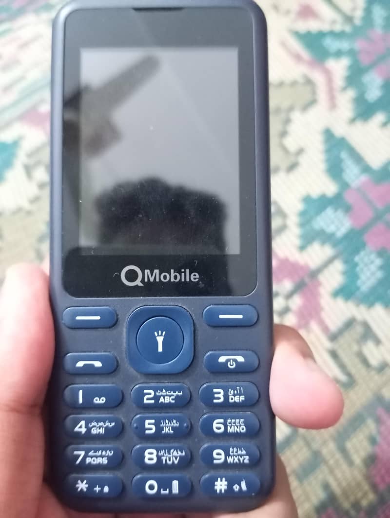 QMobile E400i 1