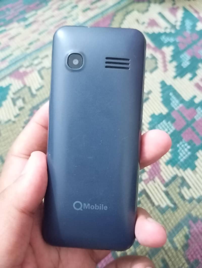 QMobile E400i 2