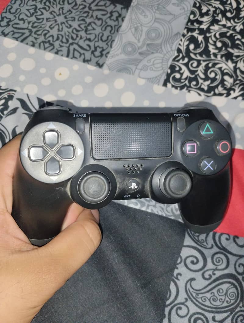 2 PS4 controller original 1