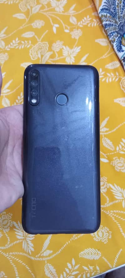 Tecno Spark 4