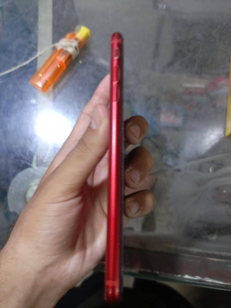 Apple iPhone 8 Plus 3