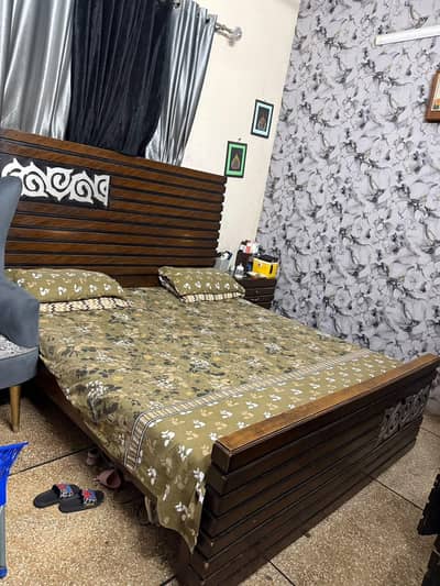 Bed (King size), Dressing Table and 2 side tables