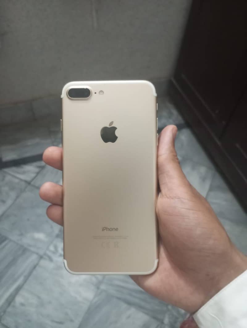 Apple iPhone 7 Plus 0