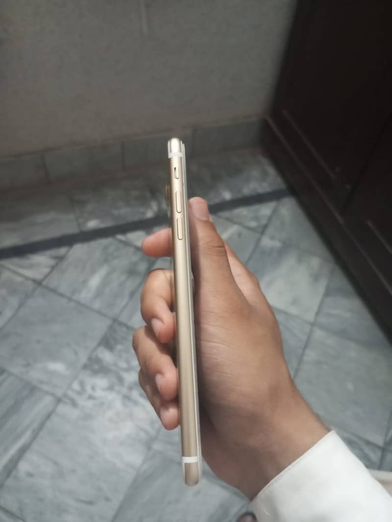Apple iPhone 7 Plus 3