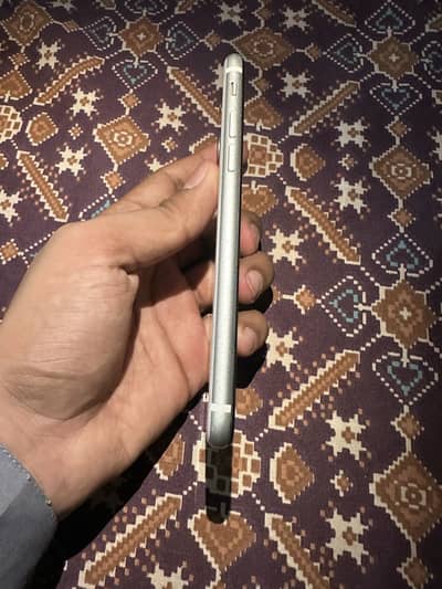 Apple iPhone SE