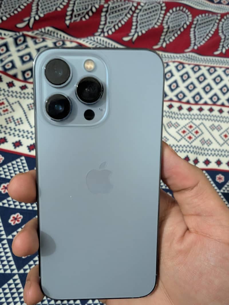 Apple iPhone 13 Pro 3