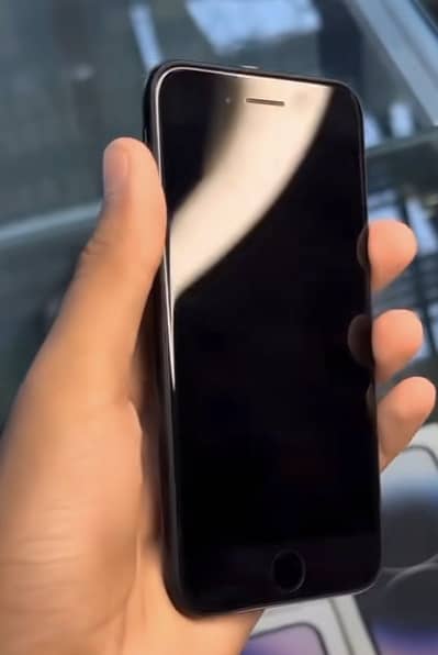 Apple iPhone SE