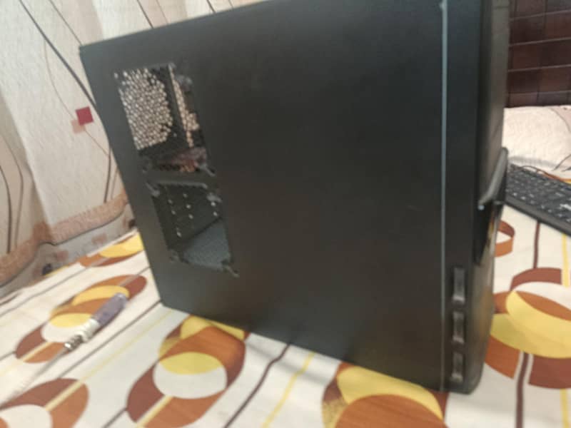 Gaming pc with monitor 1