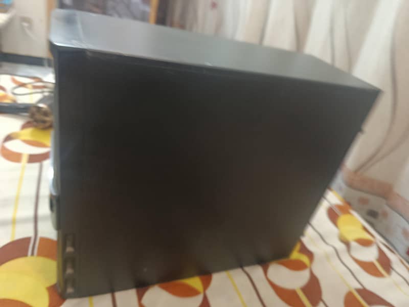 Gaming pc with monitor 2