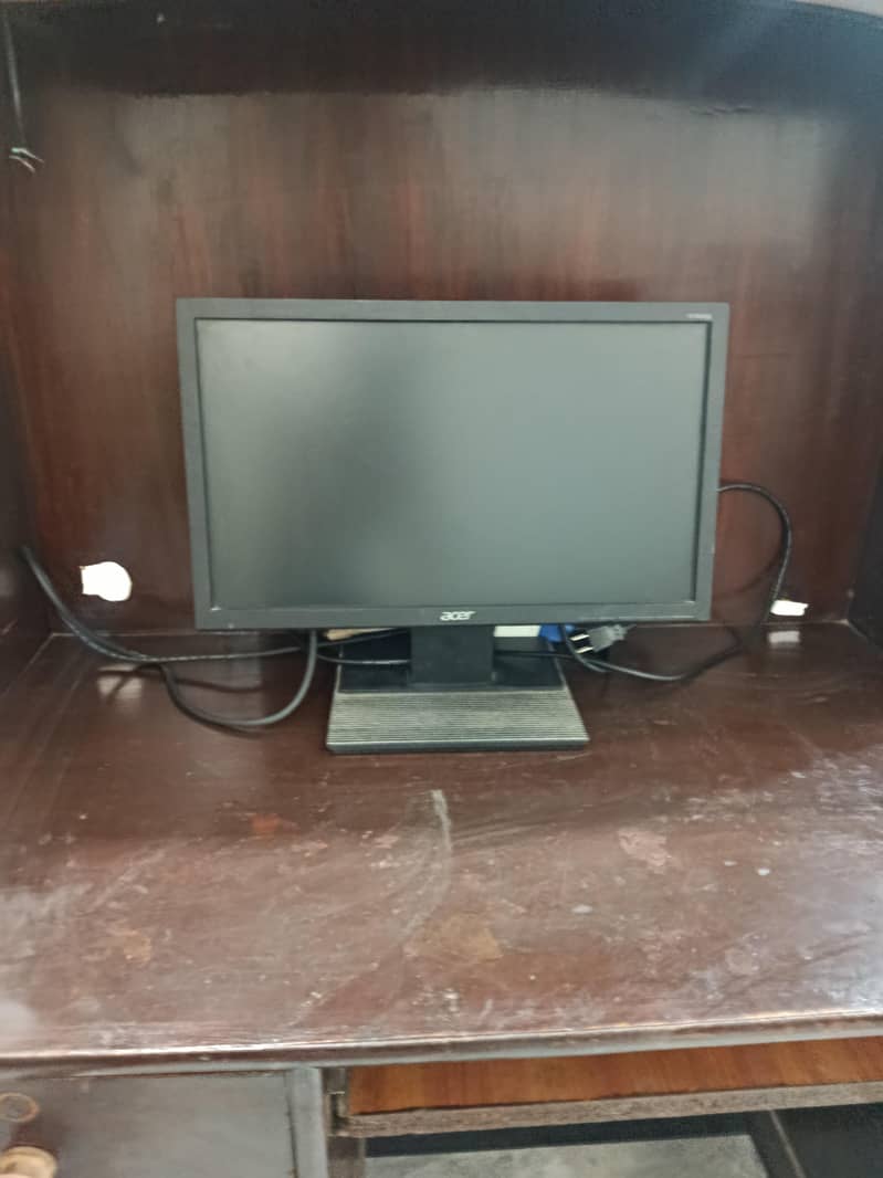 Gaming pc with monitor 9