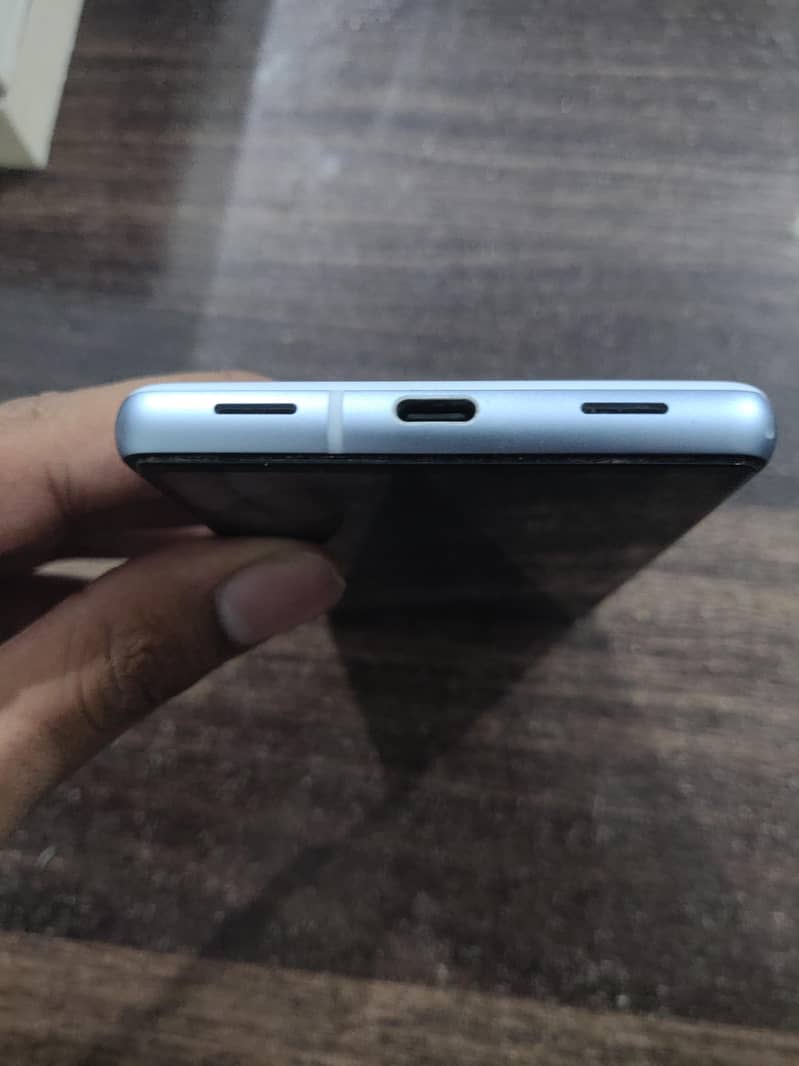 Google Pixel 7a 1