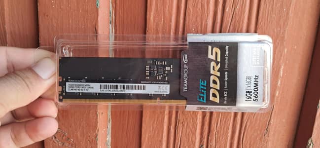 *RAM 16GB DDR5 5600MHZ TEAM GROUP*