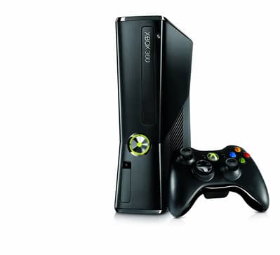 Xbox 360 Slim Complete Setup - 2 Wireless Controllers & Kinect (Scann