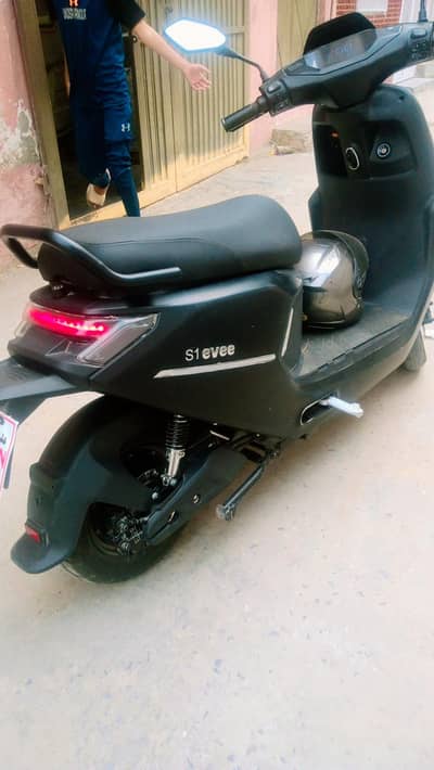 EVEE S1 Scooty For sale 10/10