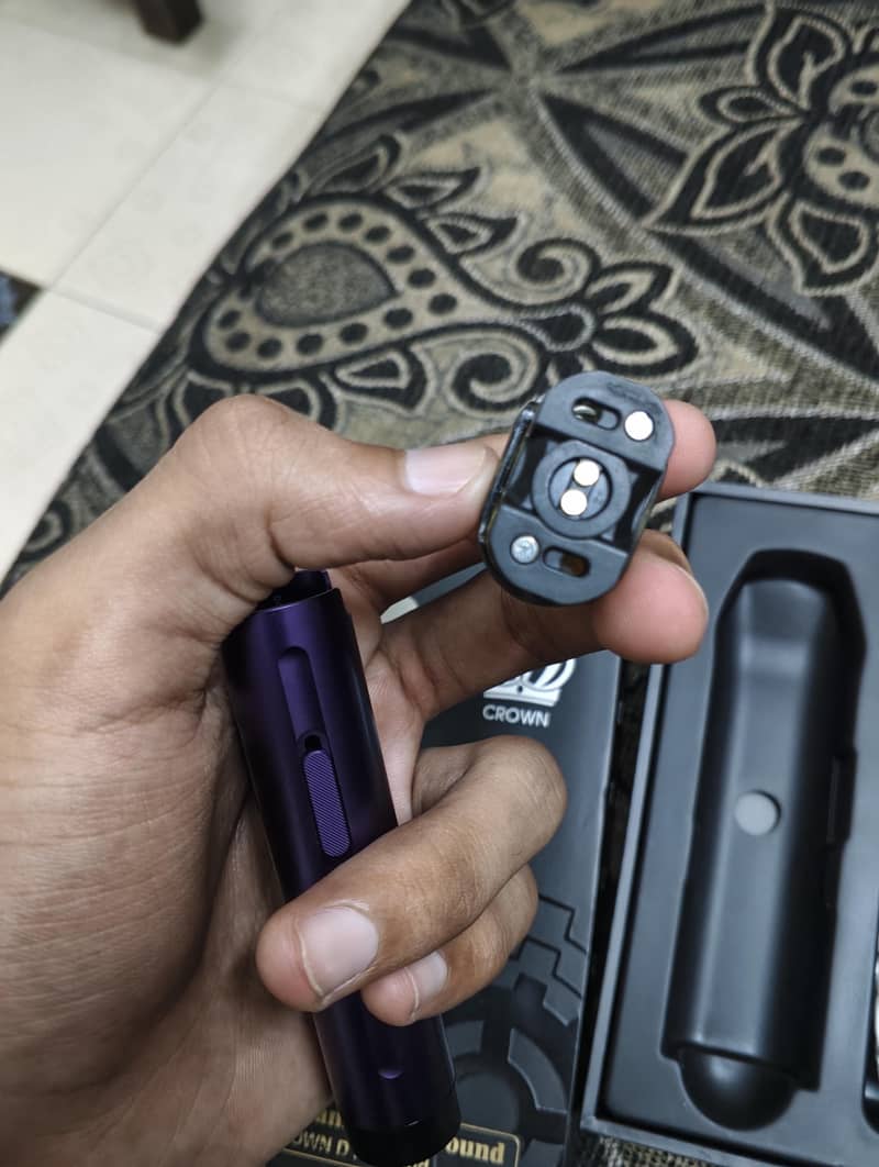 Crown D 6
