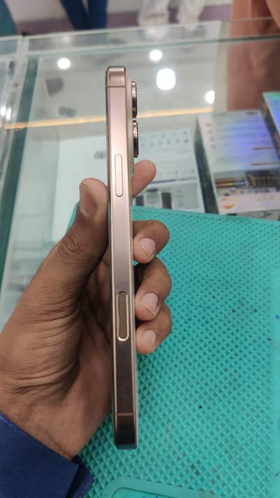 Apple iPhone 16 Pro Max