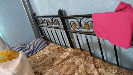2singls beds