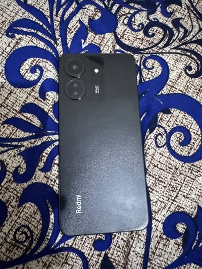 Xiaomi Redmi 13c 6/128 with Box and original Charger.