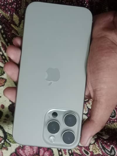 Apple iPhone 16 Pro Max