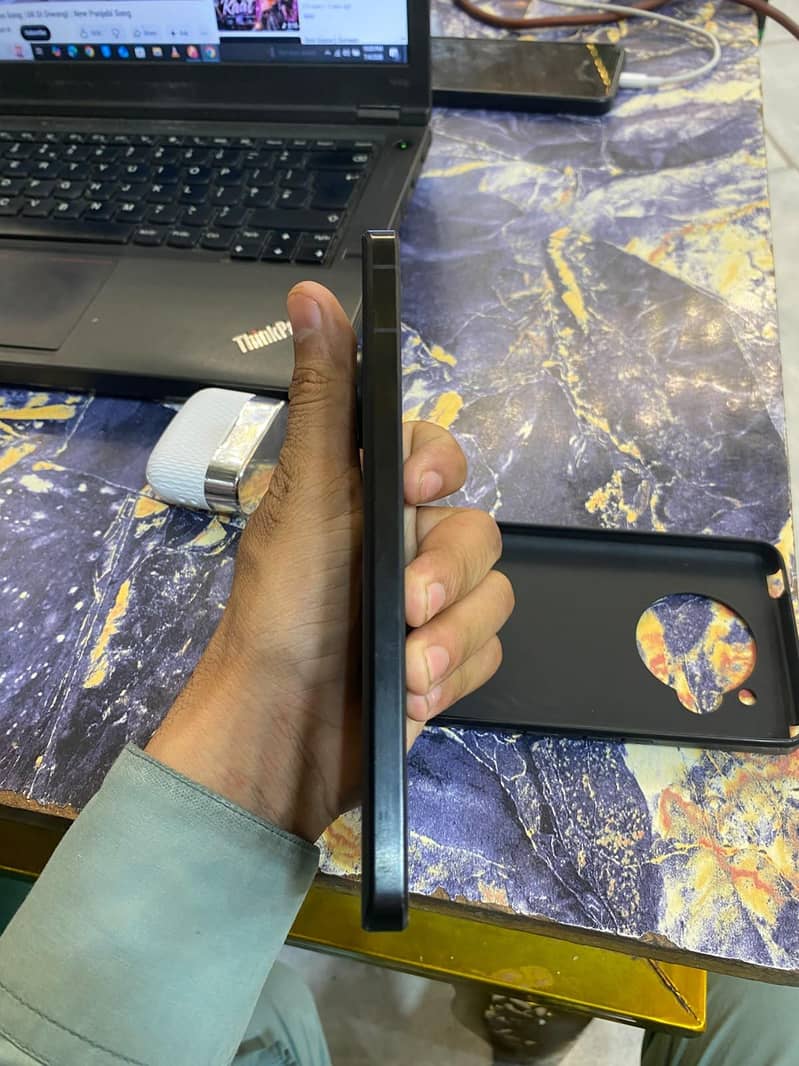 Sharp Aquos r7 3
