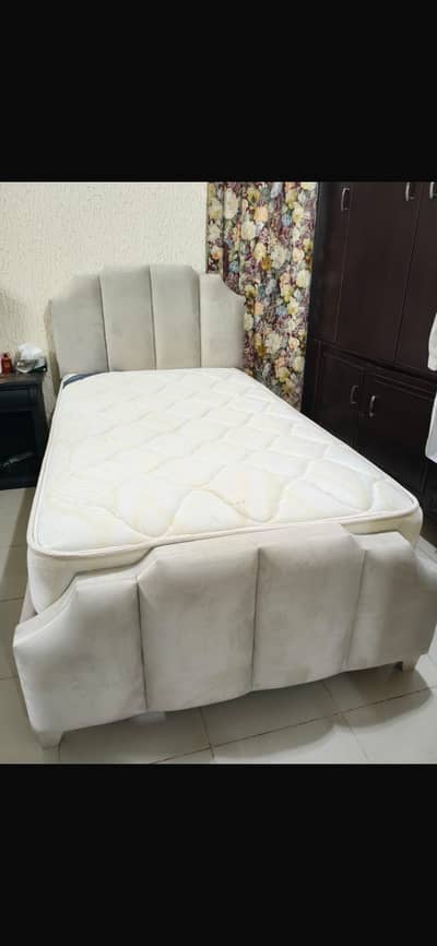 Single bed with mattress