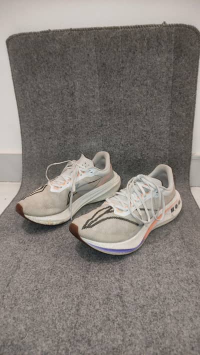 Li-Ning Feidian Challenger 3