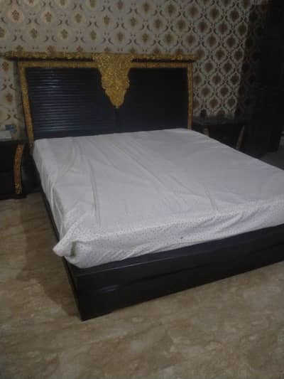 it's heavy weight pure wooden brand new condition bed set sale in