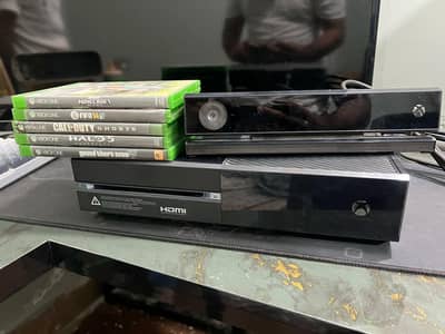 Xbox One 500GB with Kinect and 5 Games
