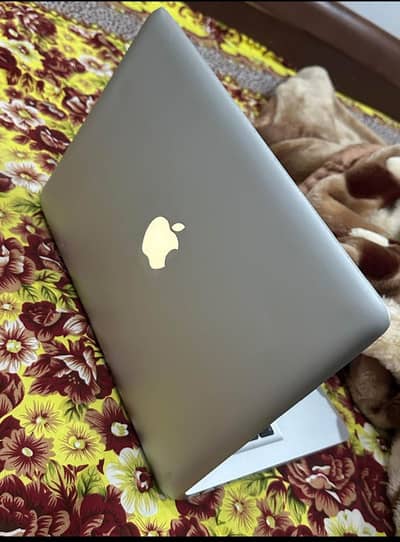 Apple MacBook Pro 13-inch (2011)