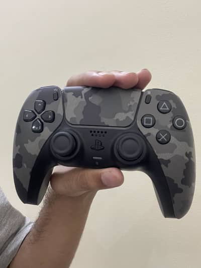 PS5 controller camouflage grey