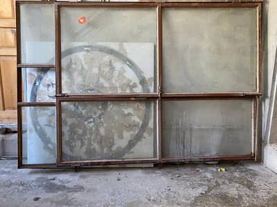counter and door 10/10 good condition