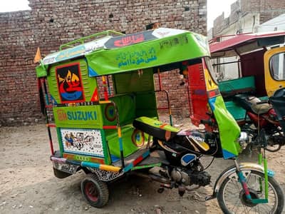 Faisalabad main Daily rent py riksha avilbel ha