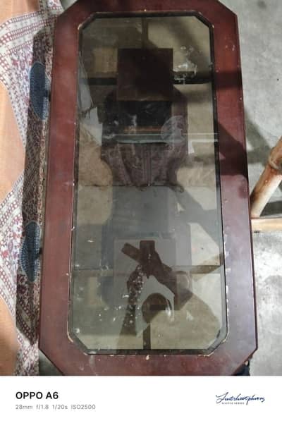 dining table for sale in good condition ha 3 pcs