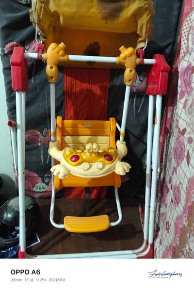 kids jhula for sale ha bilkul Sahi chalta ha