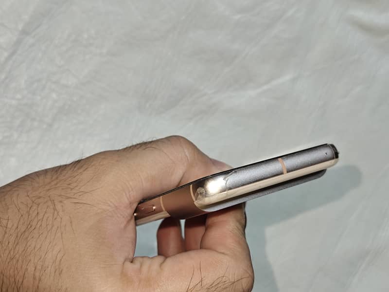 Google Pixel 8 4