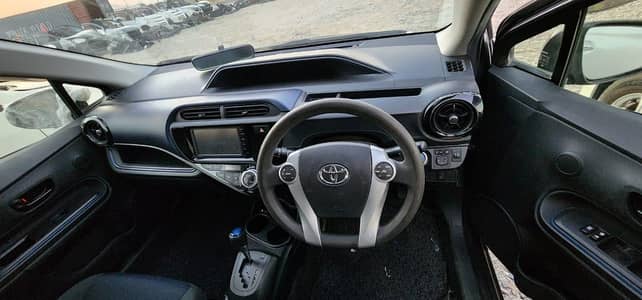 Toyota Aqua 2015
