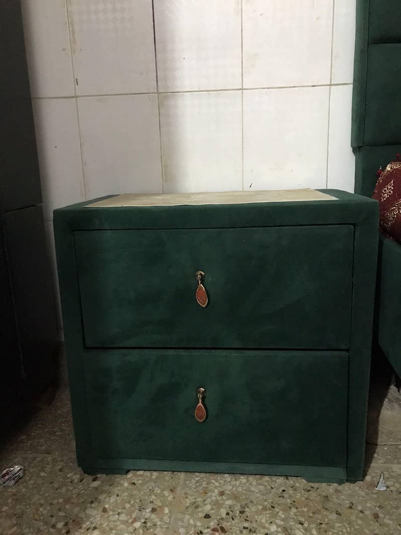 Bed, Dressing  2 side table 3