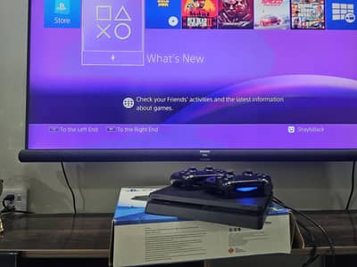 PS4 Slim 500GB 2 Controllers with games