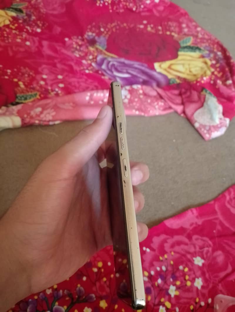 Tecno CAMON 30 1