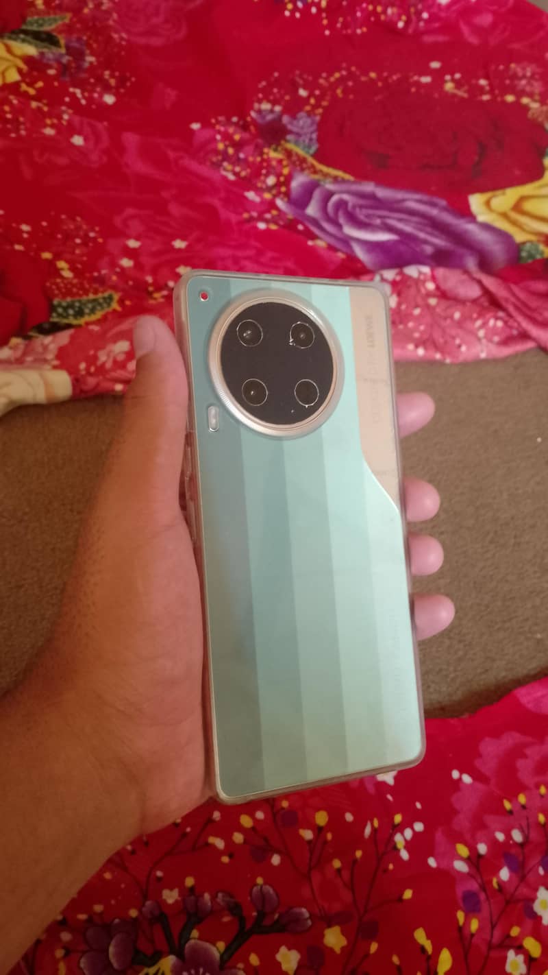 Tecno CAMON 30 8