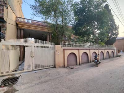 1 kanal upper portion all facilities near to Gellani Mart Noor hospital