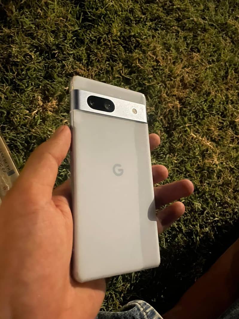 Google Pixel 7a 2