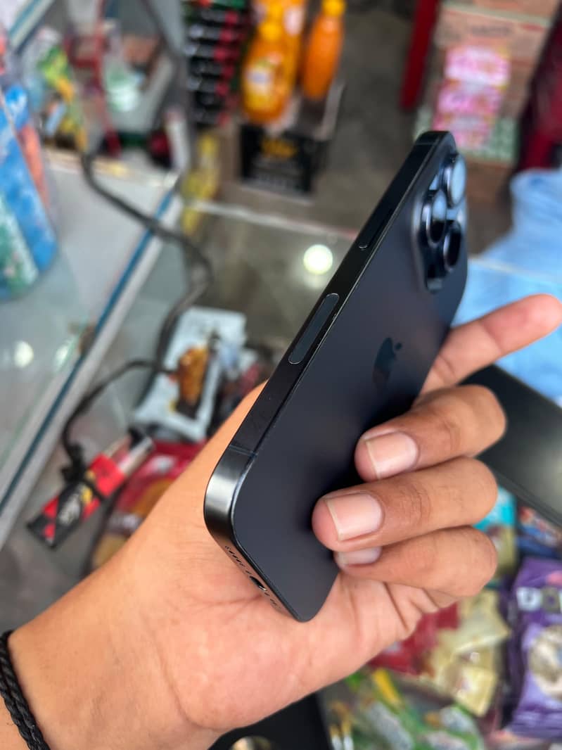 iphone 15 pro 0