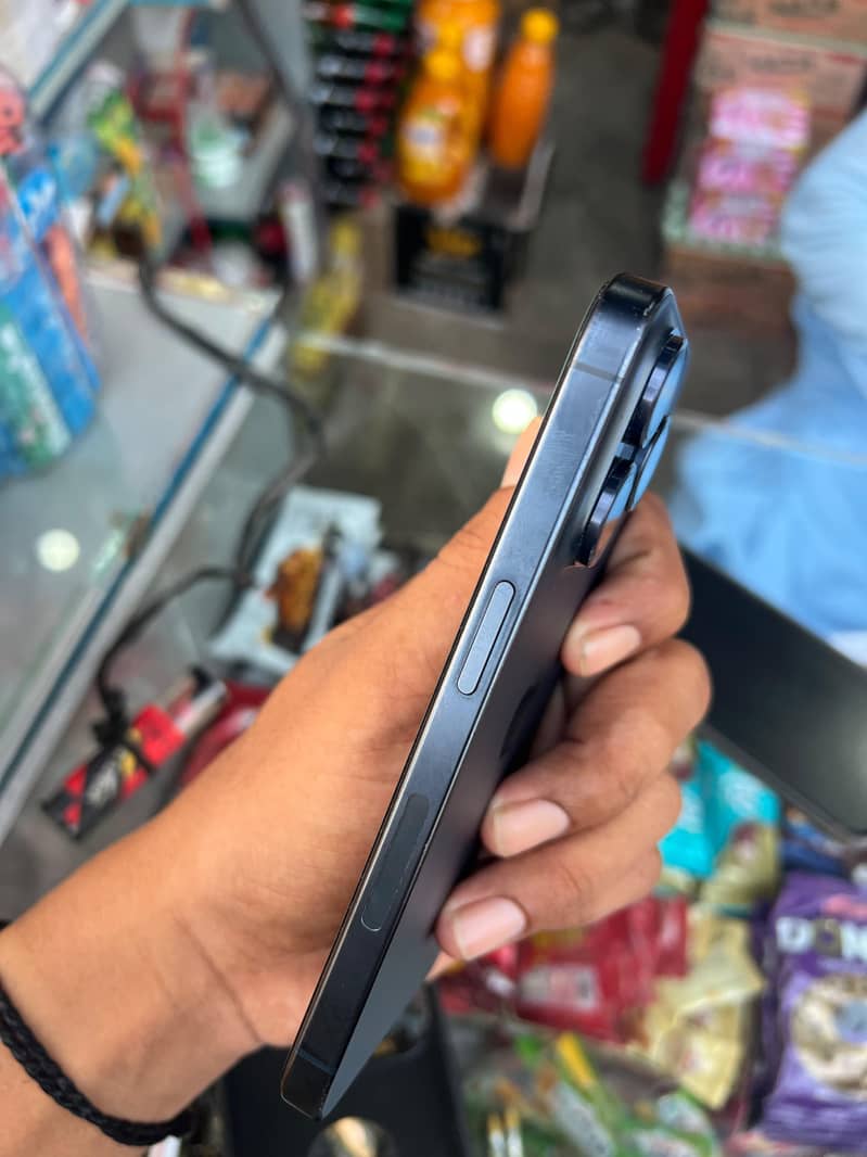iphone 15 pro 3