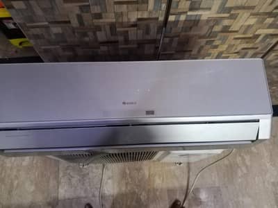 1 ton gree split ac