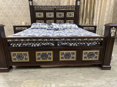 Solid Wood bed, dressing with matress