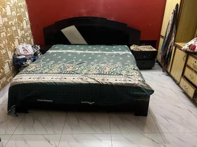 used 10 by10 condition bad 2 side table
