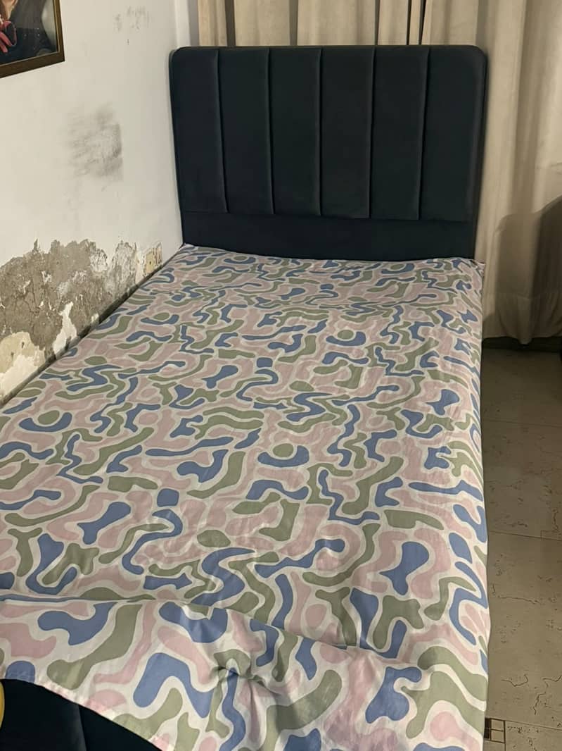 Single bed slightly used 1