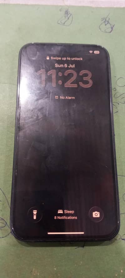 Apple iPhone 13