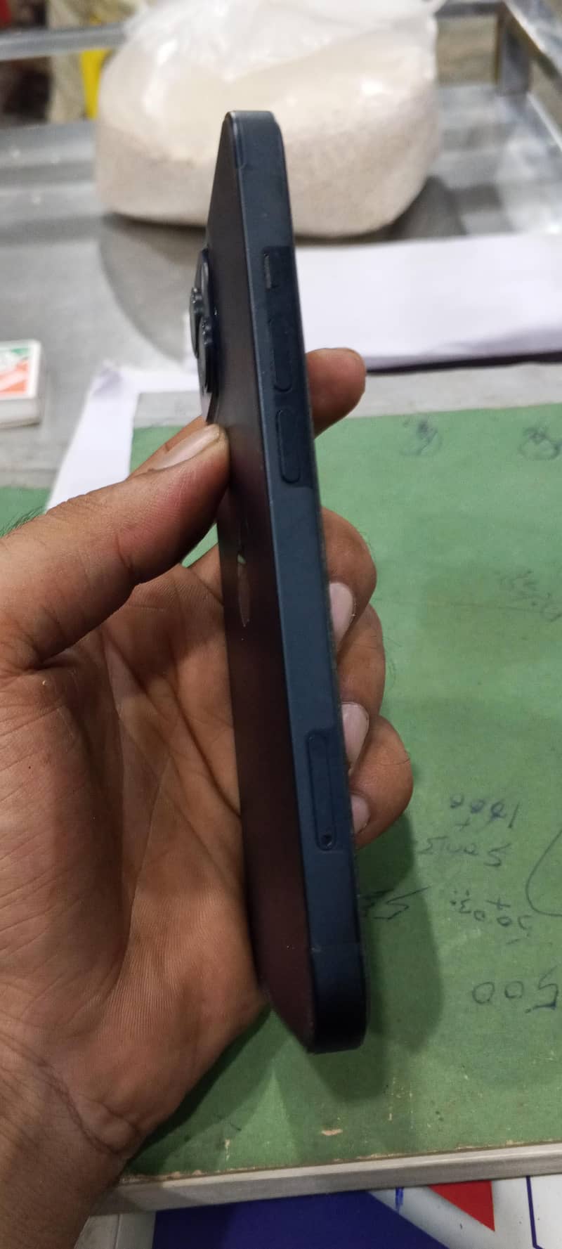 Apple iPhone 13 3